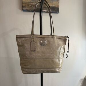 Coach Patent Leather Stitched C Tote Shoulder Bag in Metallic Grey w/ Silver Acc